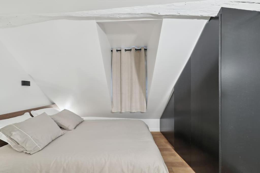 Ferienwohnung Duplex Parisien Pres Du Louvre Exterior foto