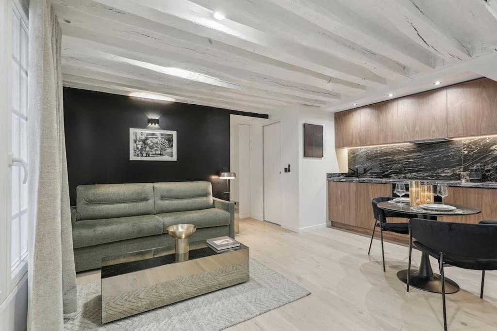 Ferienwohnung Duplex Parisien Pres Du Louvre Exterior foto